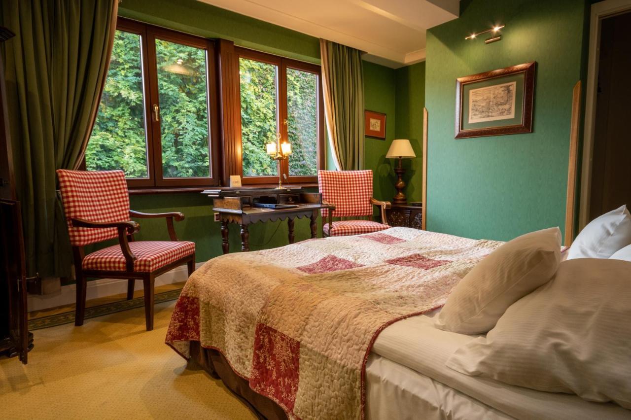 Hotel Grodek Krakow Ngoại thất bức ảnh A room at the hotel