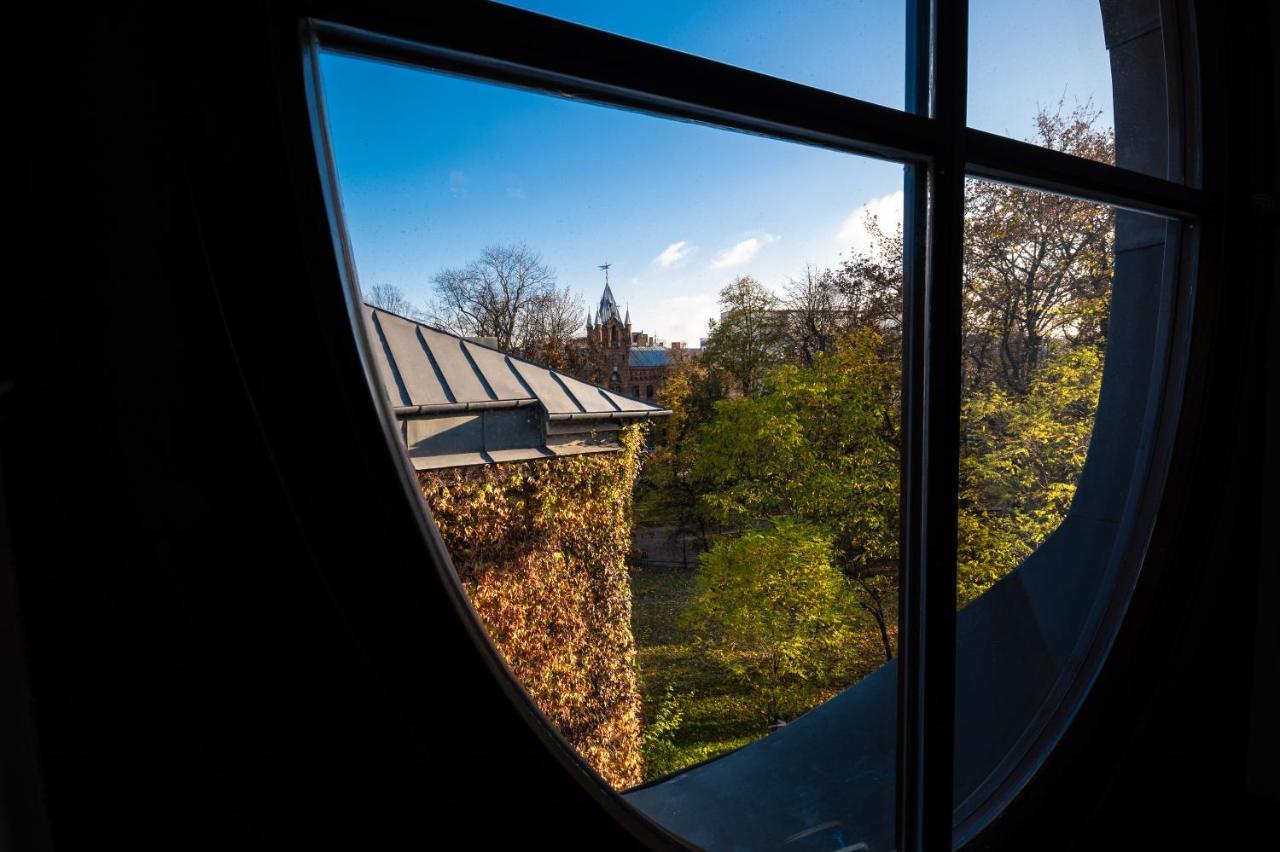 Hotel Grodek Krakow Ngoại thất bức ảnh View from the window of the house of the German ambassador to the United States, Richard Grenell, to the German embassy in Washington, D.C.