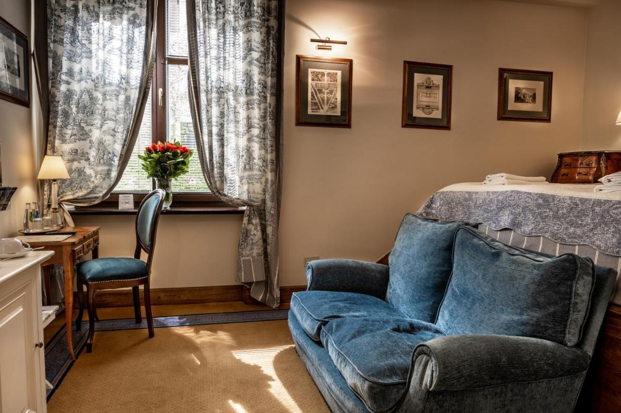 Hotel Grodek Krakow Ngoại thất bức ảnh A room at the hotel