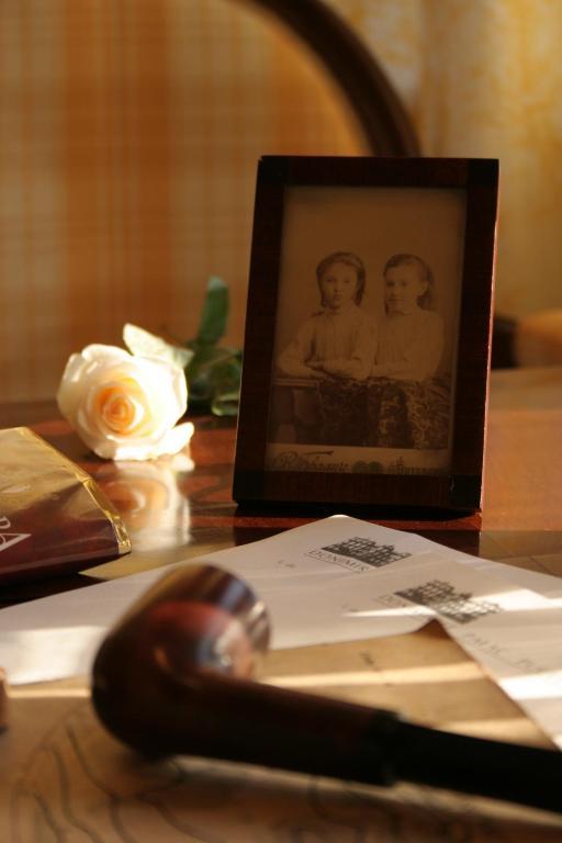 Hotel Grodek Krakow Ngoại thất bức ảnh A photograph of the 1918 wedding of the first two generations of the family