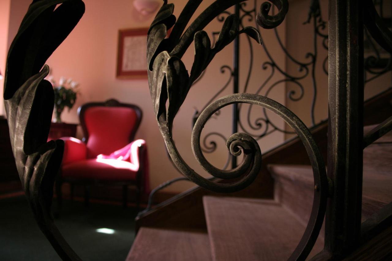Hotel Grodek Krakow Ngoại thất bức ảnh Staircase